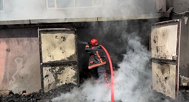 Malatya'da MSB'ye Üretim Yapan Tekstil Fabrikasında Korkutan Yangın