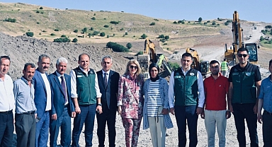Milletvekili Ölmeztoprak Hem Projeleri Hem Hasadı Yerinde İnceledi