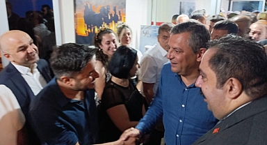 Özgür Özel Yeni Partiyi Duyurdu: CHP'de İstifa Dalgası Başladı, Onur Tümer Ülger CHP’de İstifa Etti