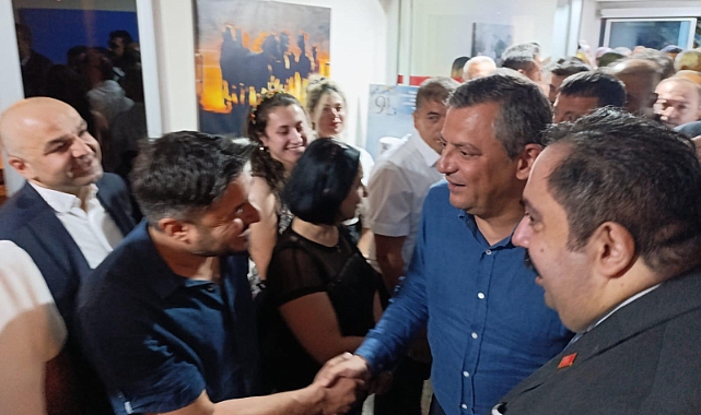 Özgür Özel Yeni Partiyi Duyurdu: CHP'de İstifa Dalgası Başladı, Onur Tümer Ülger CHP’de İstifa Etti
